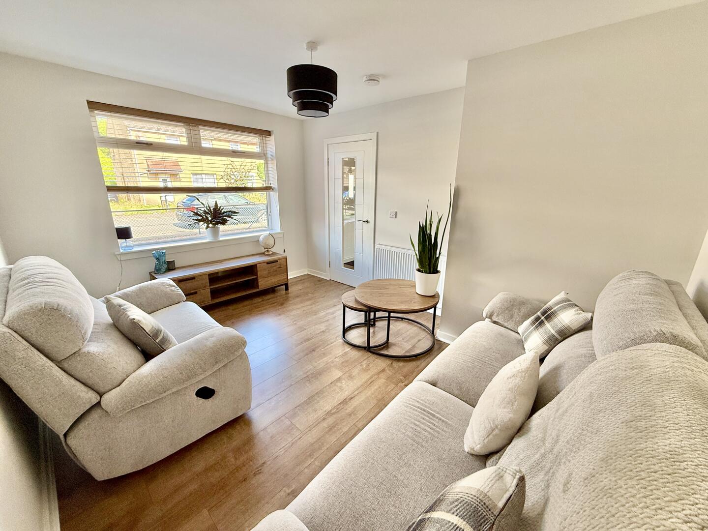 Queen's Place, Kilwinning